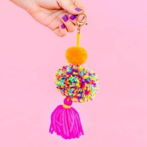 Accessory Pom Pom